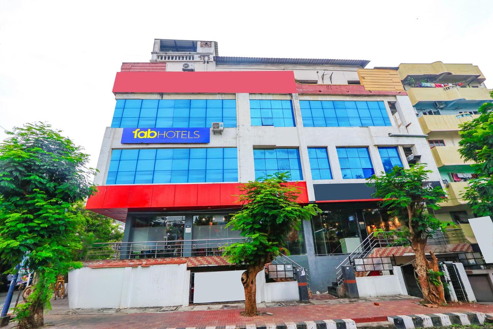 Fabexpress Korner Inn - Sivaji Park Visakhapatnam Ngoại thất bức ảnh