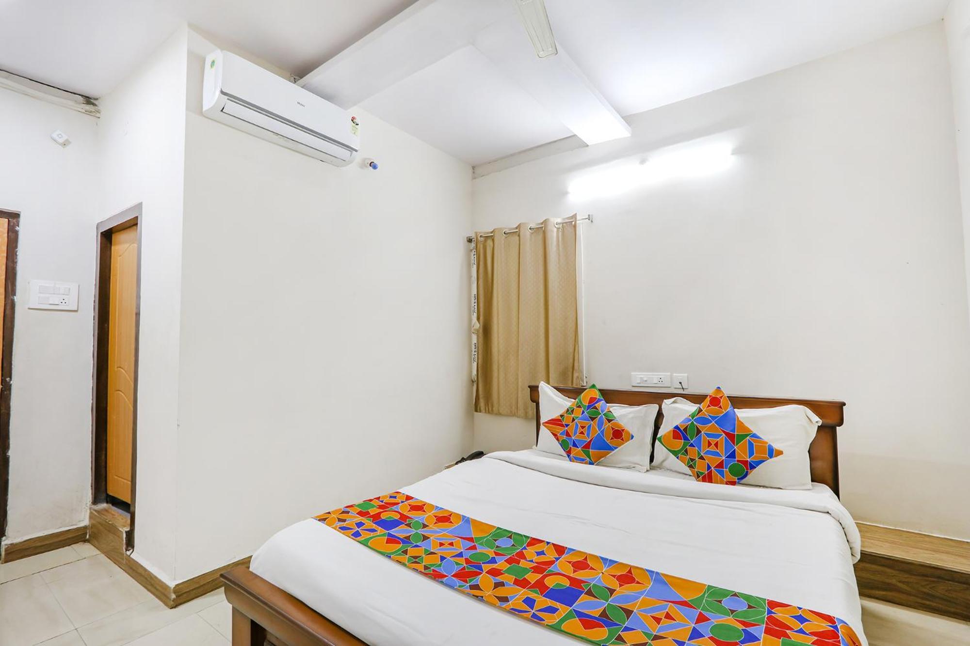 Fabexpress Korner Inn - Sivaji Park Visakhapatnam Ngoại thất bức ảnh