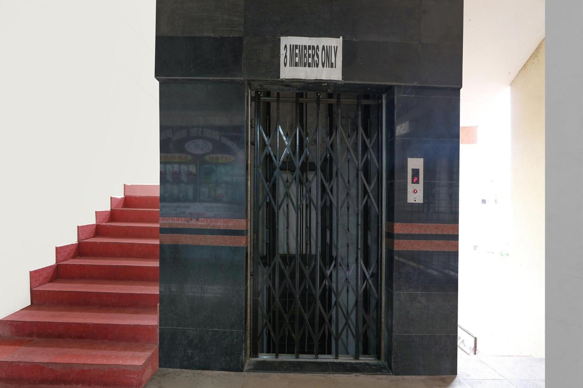 Fabexpress Korner Inn - Sivaji Park Visakhapatnam Ngoại thất bức ảnh