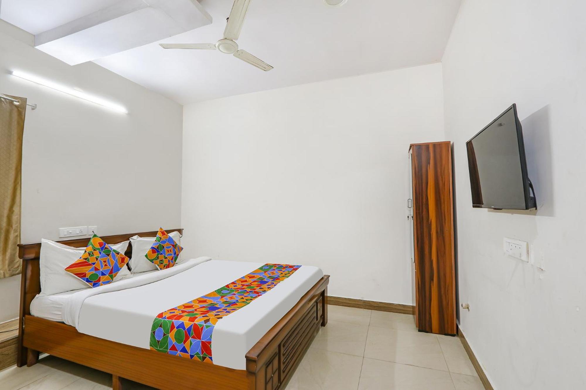 Fabexpress Korner Inn - Sivaji Park Visakhapatnam Ngoại thất bức ảnh