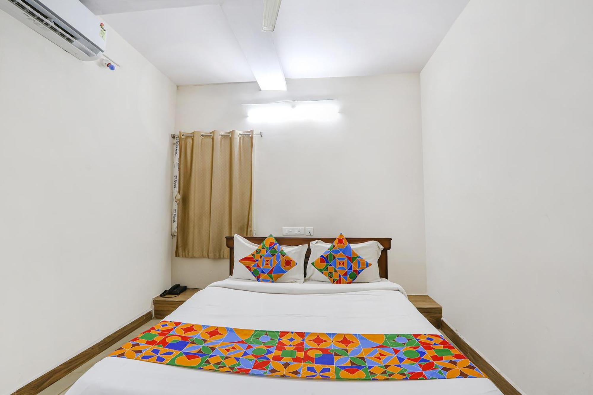 Fabexpress Korner Inn - Sivaji Park Visakhapatnam Ngoại thất bức ảnh