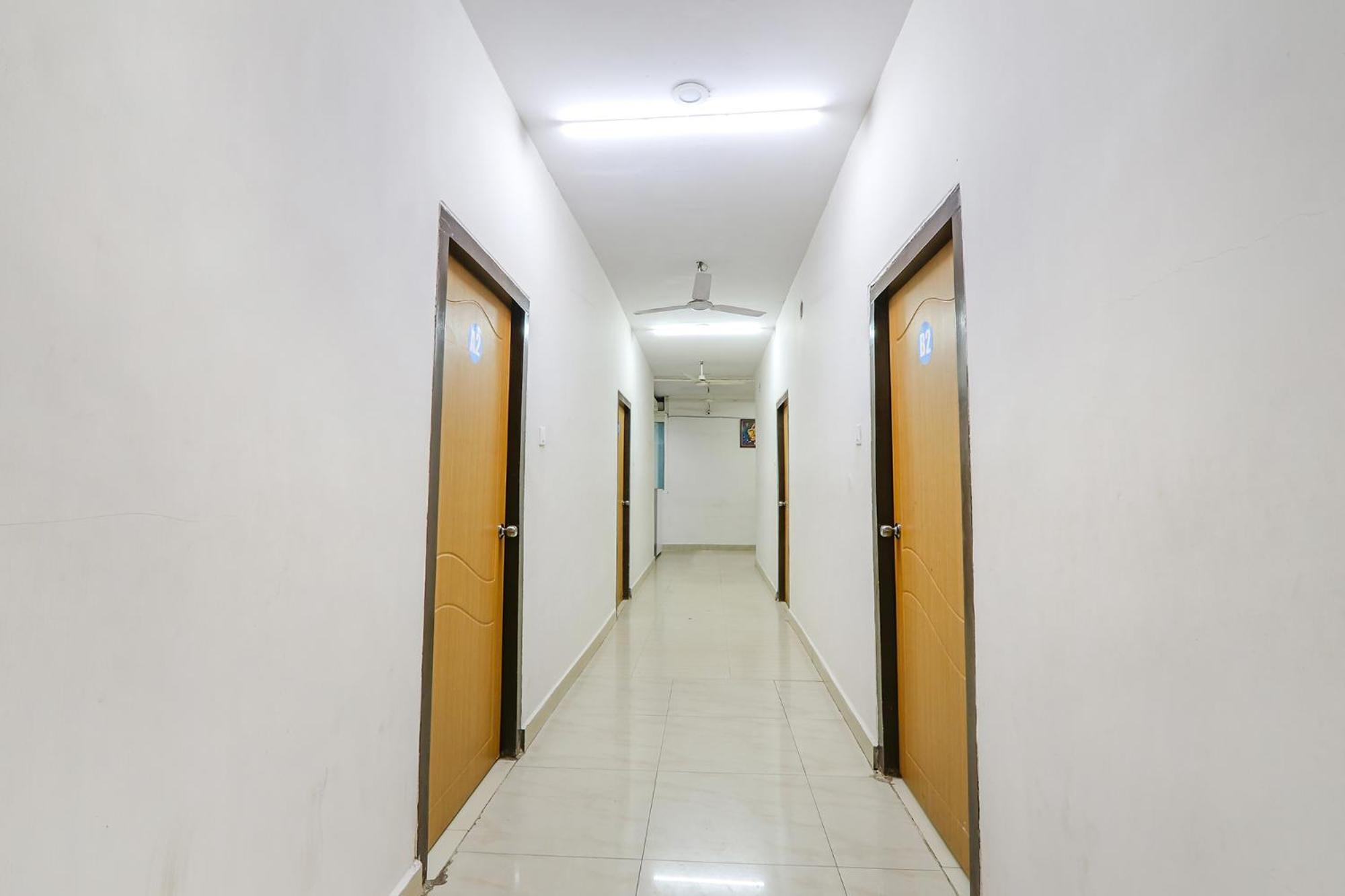 Fabexpress Korner Inn - Sivaji Park Visakhapatnam Ngoại thất bức ảnh